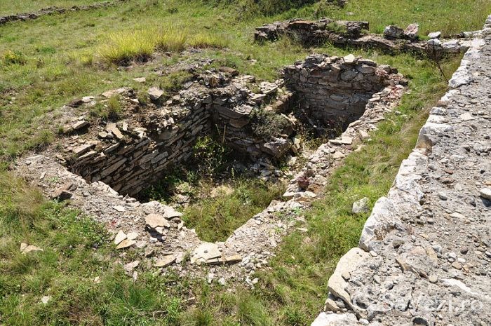 Cetatea Uriasului (Castrul roman Germisara) Cigmau
