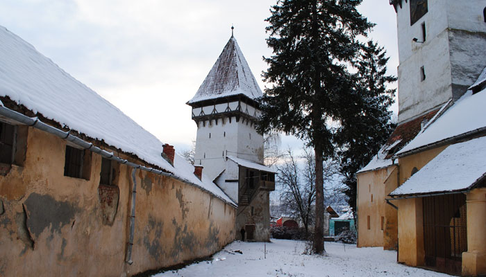 Turnul Olarilor şi Biserica Fortificată