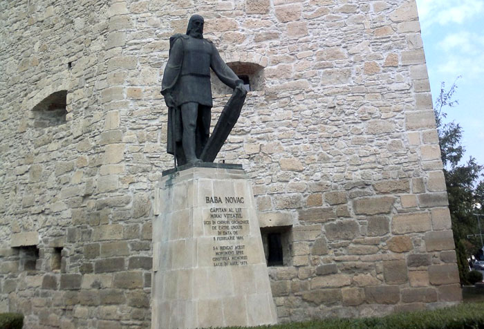 Statuia lui Baba Novac