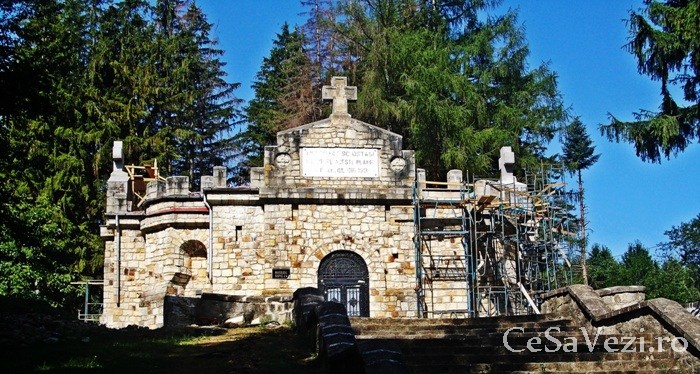 Statiunea Soveja, Mausoleul Eroilor